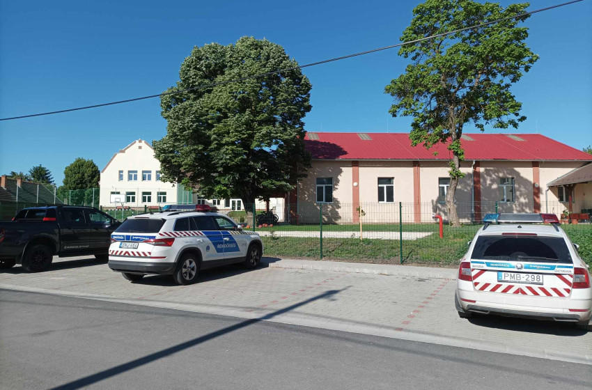 Bombariadó miatt ki kellett üríteni több magyar iskolát