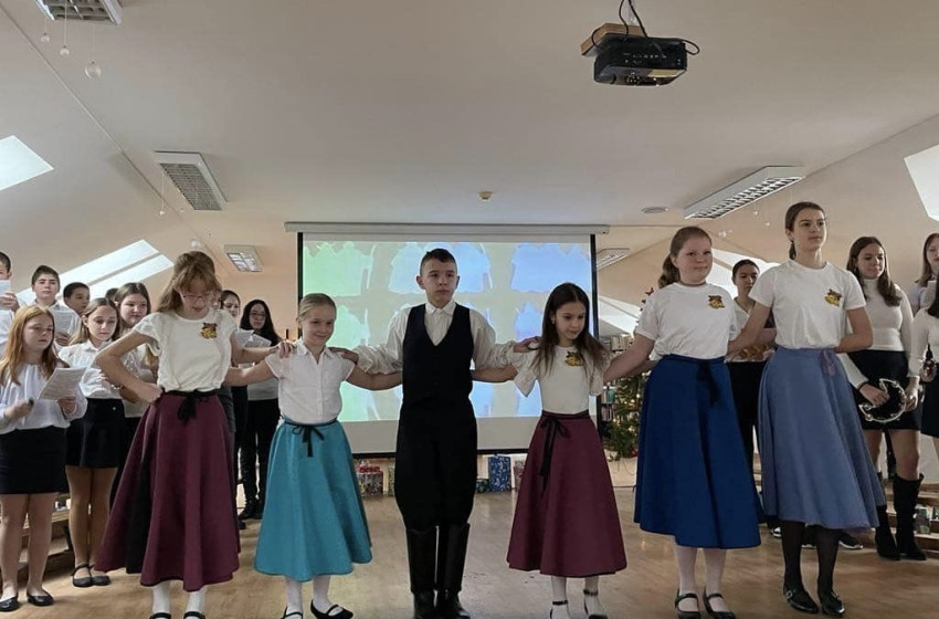 Karácsonyi ünnepség a csornai Széchenyi iskolában 