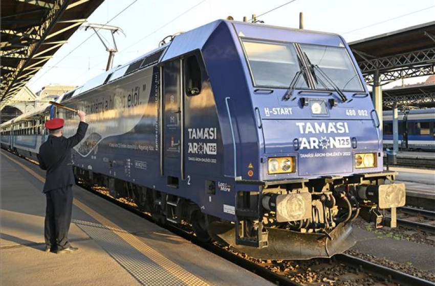 Elindult a 11. Boldogasszony zarándokvonat Budapestről a csíksomlyói pünkösdi búcsúra