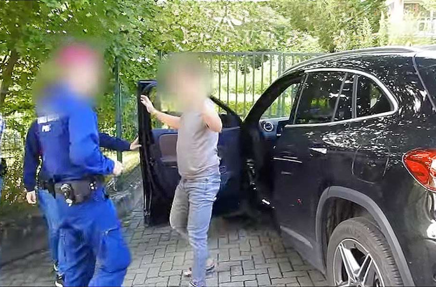 Pornóbisznisz a patikában