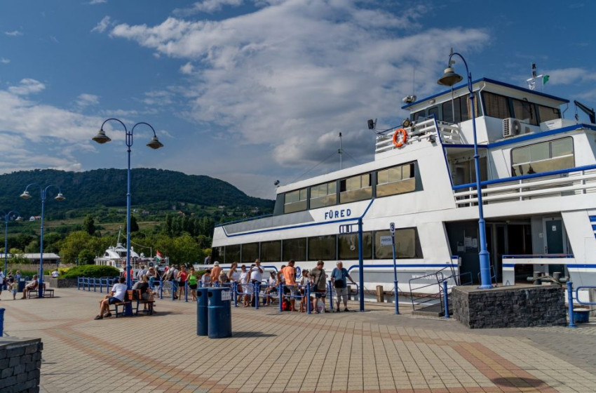 Ingyen hajózhatnak a gyerekek a Balatonon