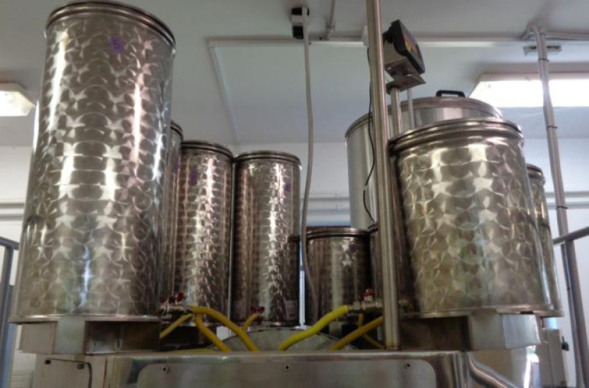 NAV árverések: akár féláron lehet járműveket, bútort, ruhát vagy játékokat venni