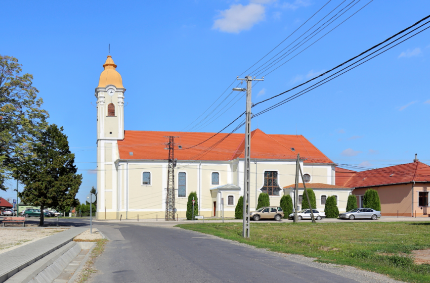 Ünnepélyes megnyitó Bősárkányban