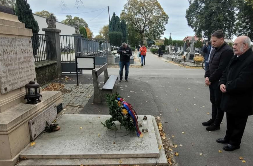 Kapuvár Önkormányzata megemlékezett az elhunytakról