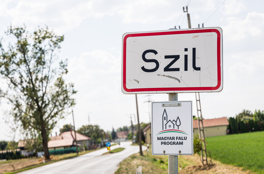 Advent Szilban