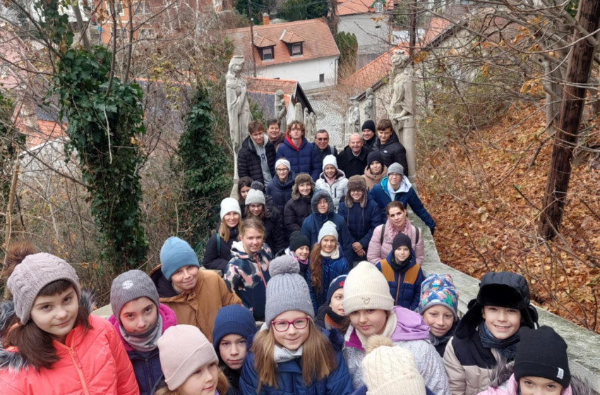 Jutalomkirándulás Sopronban a rózsafüzért buzgón imádkozó diákoknak