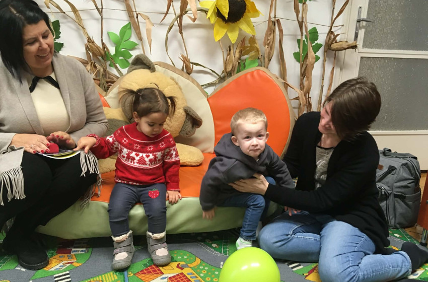 Családias hangulatú Mesekuckó a Kapuvár Városi Könyvtárban