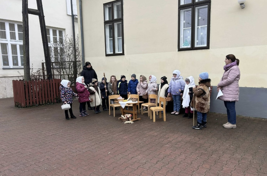 Lucázással és Luca-napi vásárral elevenedtek meg a néphagyományok Kapuváron