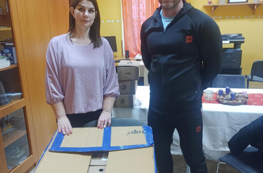 Hálás köszönet a karácsonyi adományokért