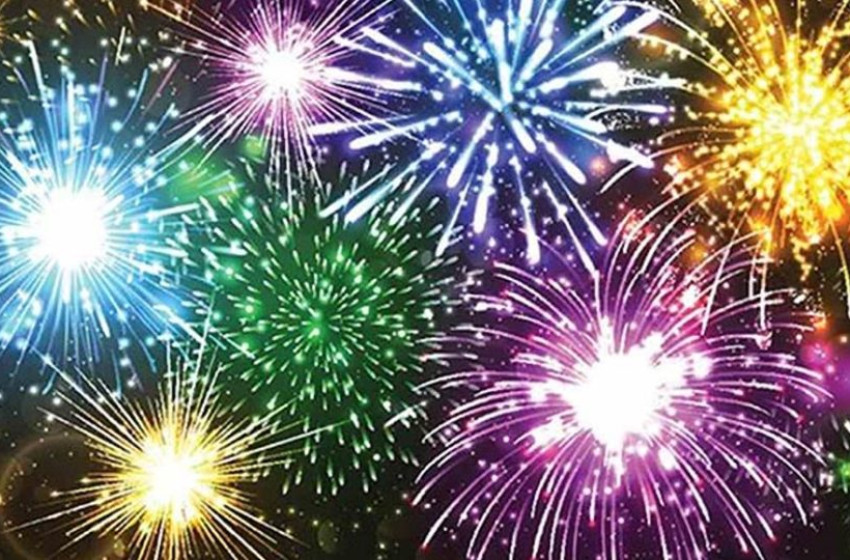 Tűzijátékkal köszöntötték az újévet Hövejen - videó