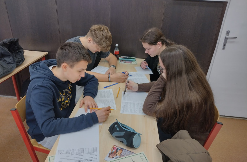 Sikeresen szerepeltek az iskola diákjai a Bolyai Matematika Csapatversenyen