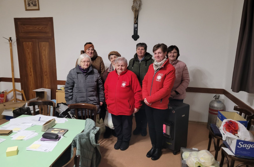 Segítő szeretettel áll a rászorulók mellett a Csornai Jézus Szíve Karitász Csoport