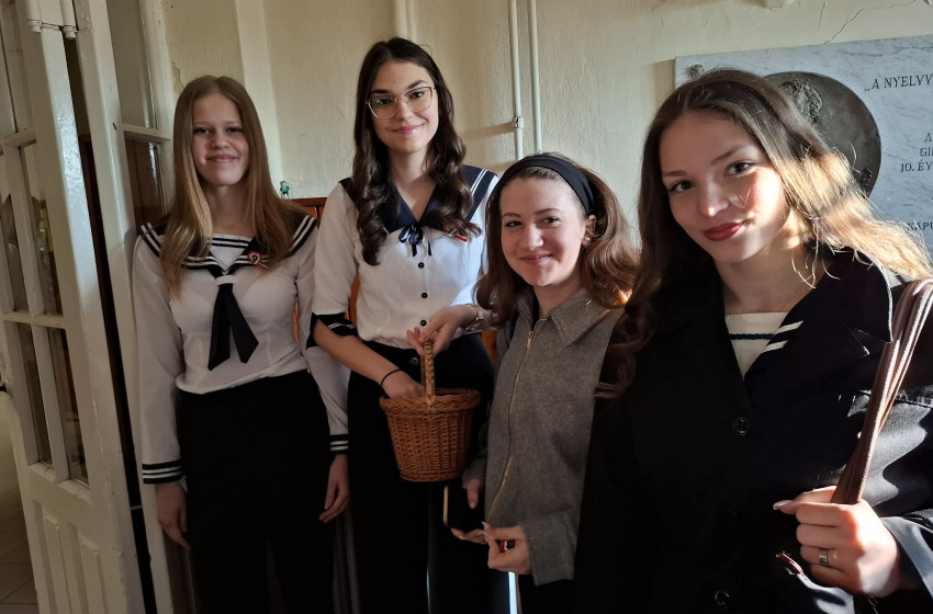 Kokárdákat kaptak a Páli Szent Vince Iskolaközpont diákjai