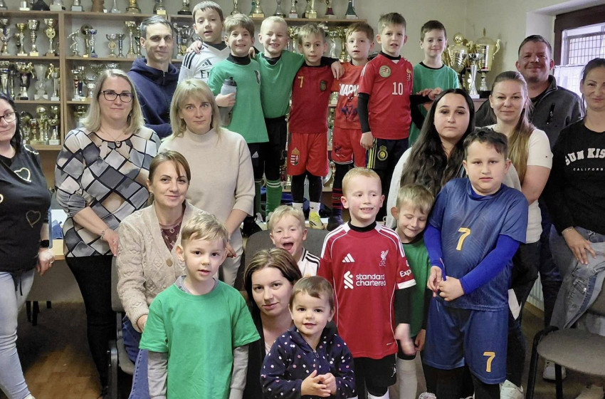 Kommunikációs foglalkozáson vettek részt a csornai U7-es focisták