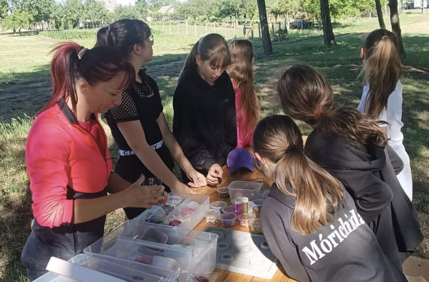 Mosolyt varázsoltak a gyerekek arcára a mórichidai gyermeknapon