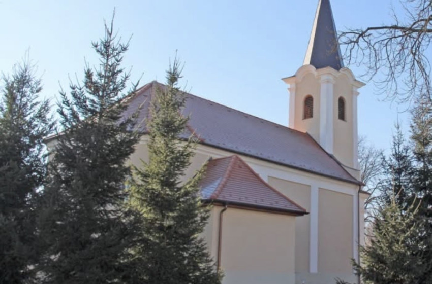 Két szentmisére várják a híveket Győrsövényházon